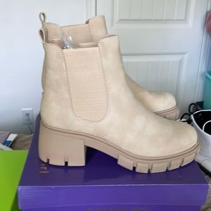 Madden Girl Chelsea Lug Boot